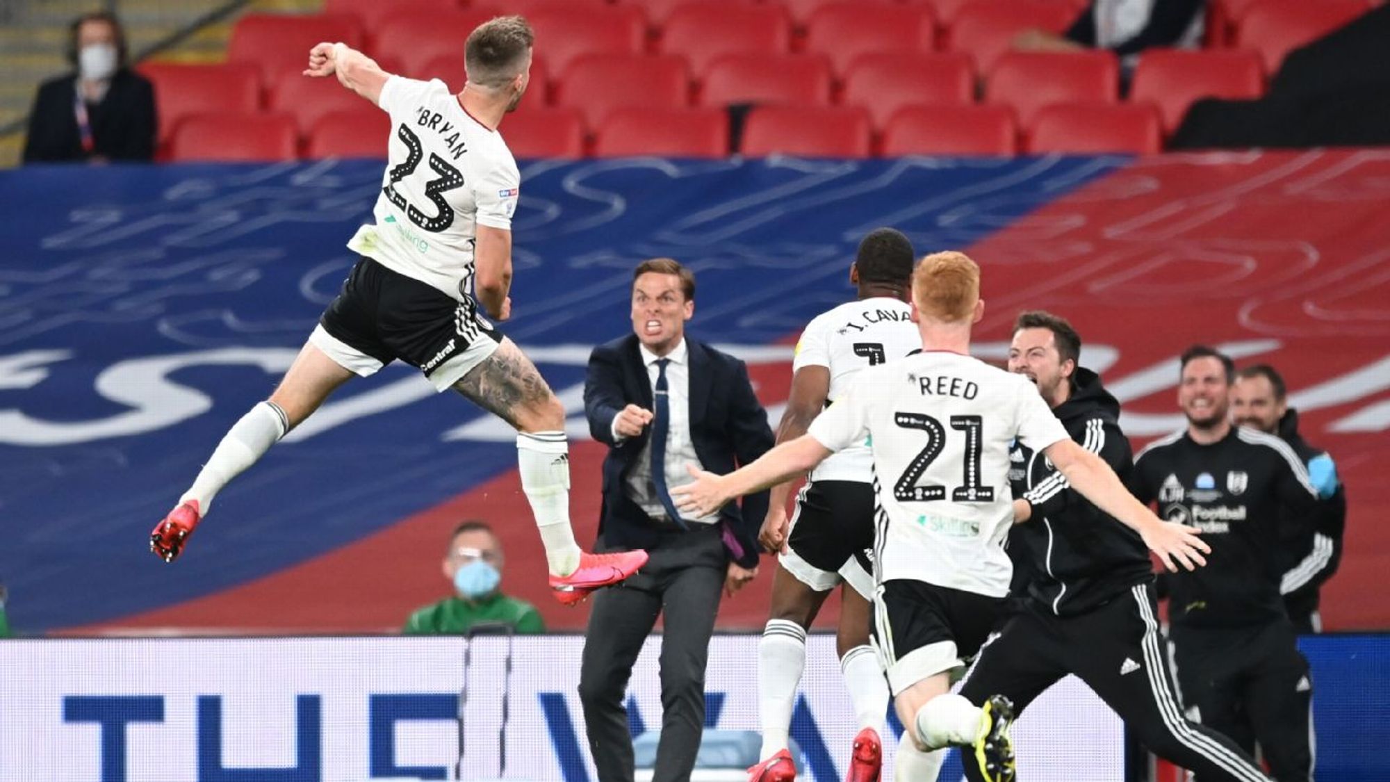 马卡：皇马若还想推迟比赛，仅剩寻求民事诉讼一条可行之路.